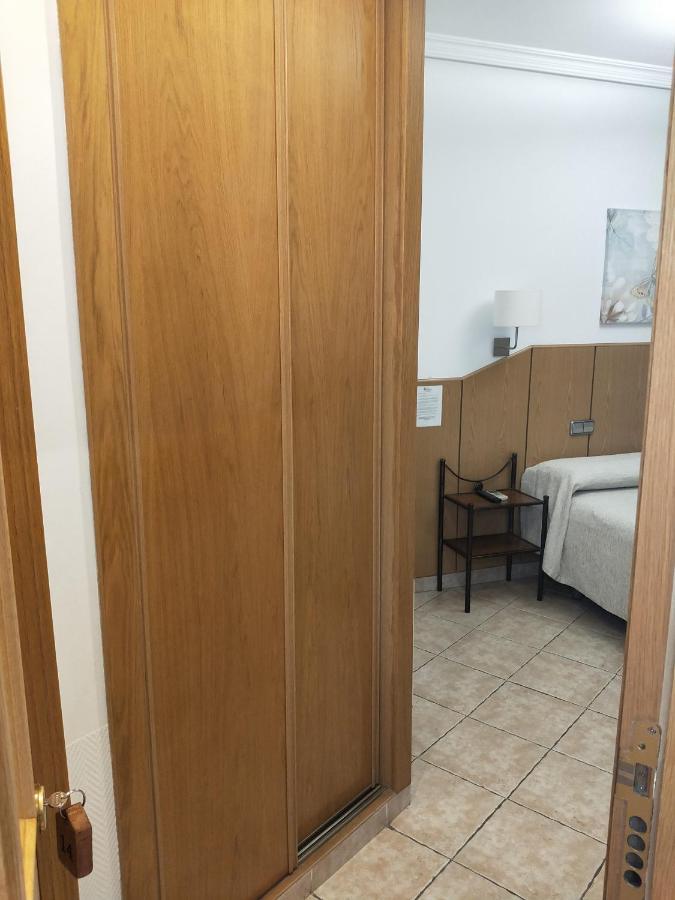 Hostal Maria Ronda Madrid Dış mekan fotoğraf