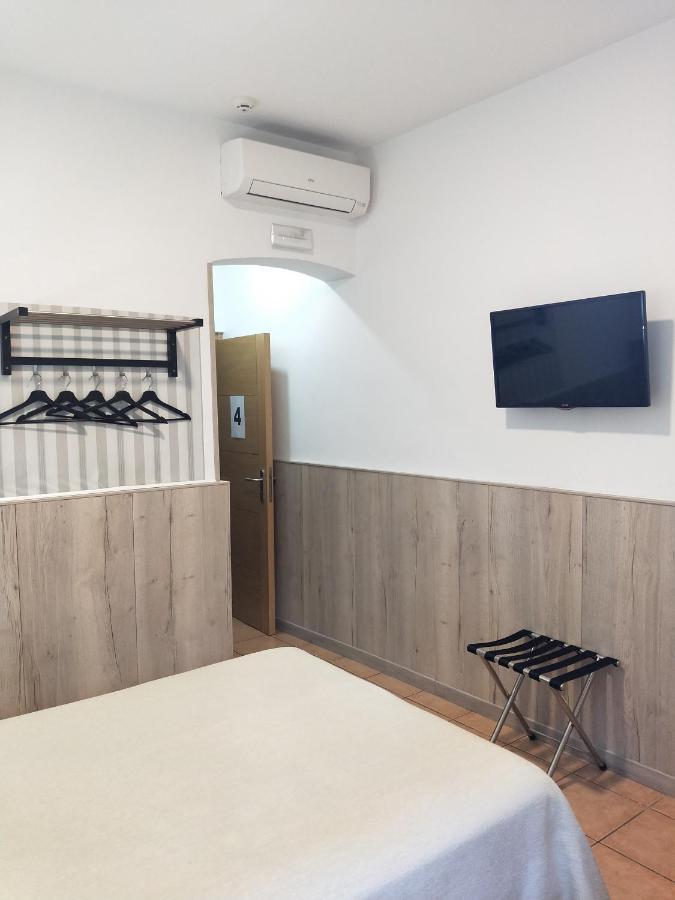 Hostal Maria Ronda Madrid Dış mekan fotoğraf