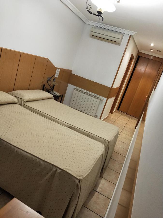 Hostal Maria Ronda Madrid Dış mekan fotoğraf