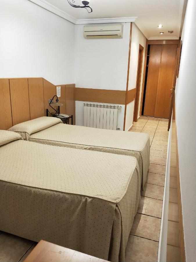 Hostal Maria Ronda Madrid Dış mekan fotoğraf