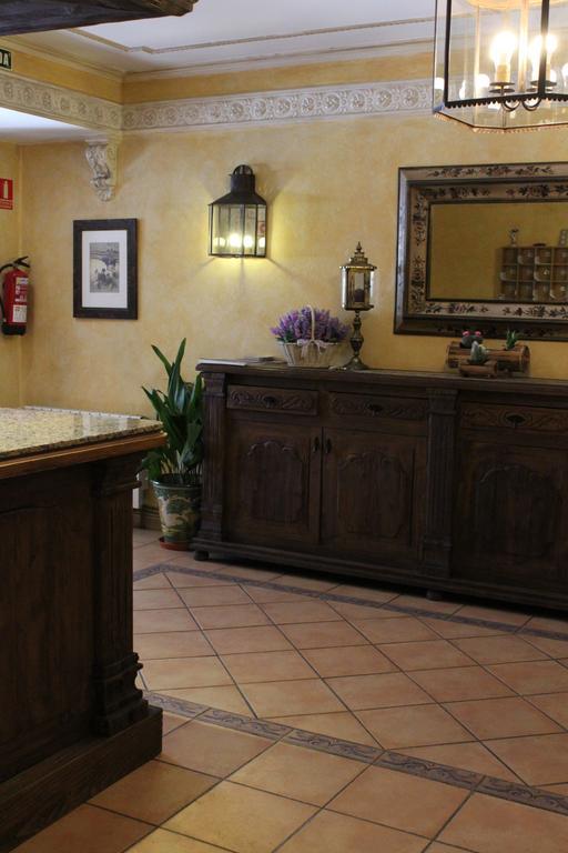 Hostal Maria Ronda Madrid Dış mekan fotoğraf