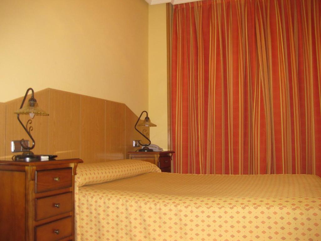 Hostal Maria Ronda Madrid Dış mekan fotoğraf