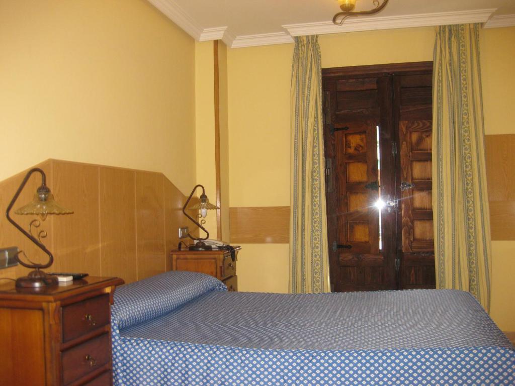 Hostal Maria Ronda Madrid Dış mekan fotoğraf