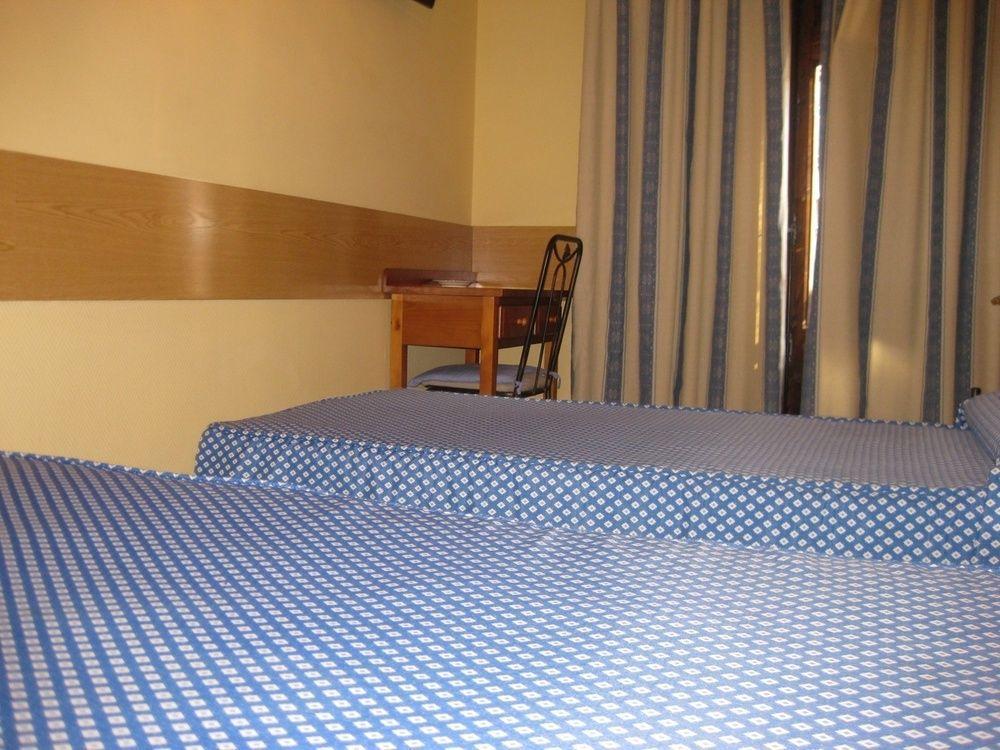 Hostal Maria Ronda Madrid Dış mekan fotoğraf