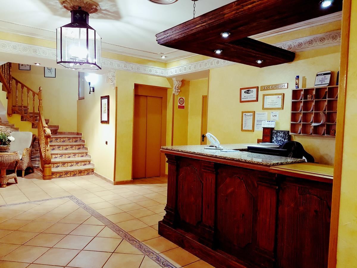 Hostal Maria Ronda Madrid Dış mekan fotoğraf