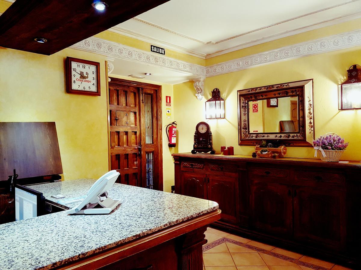 Hostal Maria Ronda Madrid Dış mekan fotoğraf