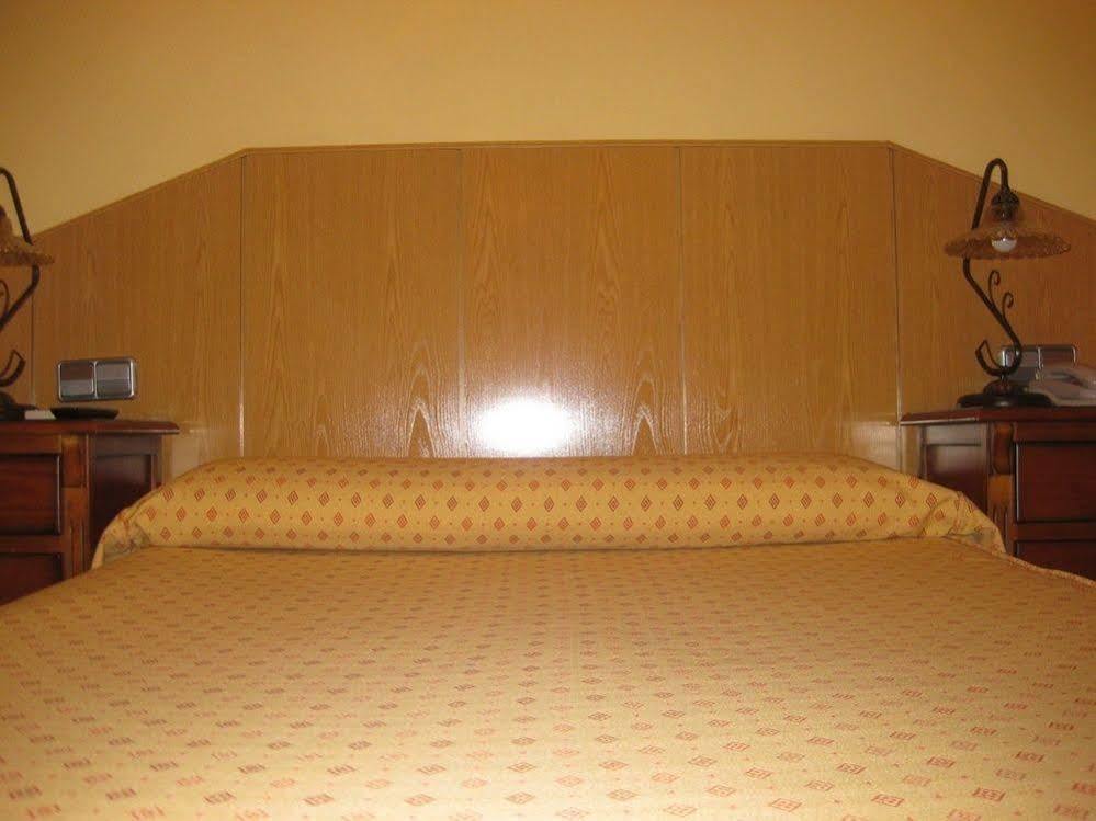 Hostal Maria Ronda Madrid Dış mekan fotoğraf